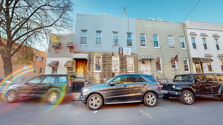 347 Bedford Avenue exterior